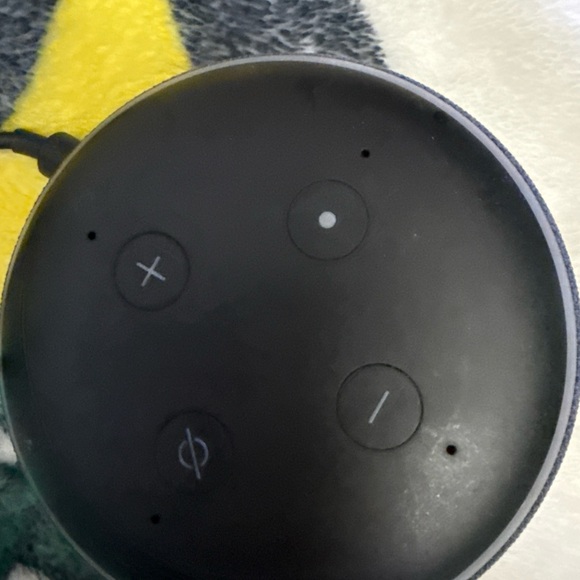 Amazon Echo Dot Charcoal - Picture 3 of 6